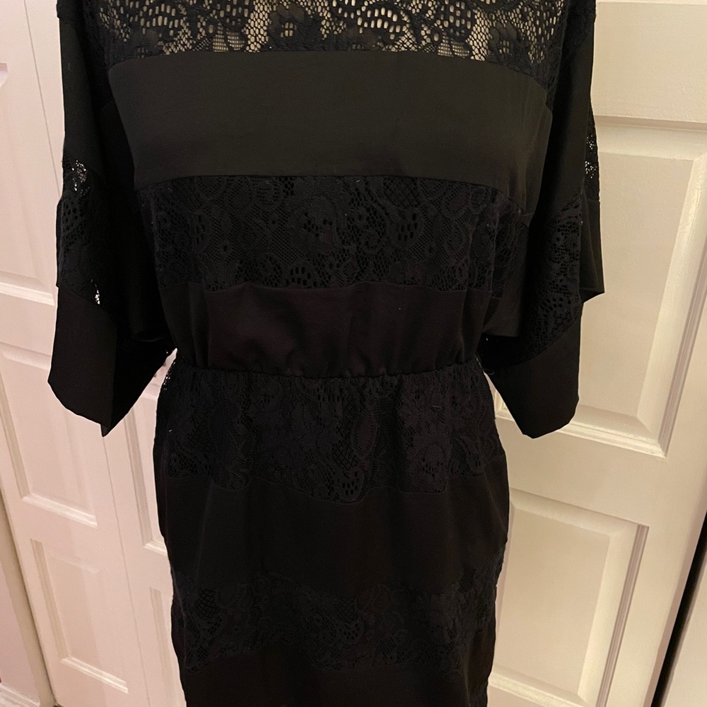 Dress - Picture 3 of 4